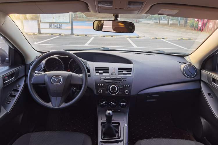 Used Mazda 3 2012 Hatchback 1.6L Manual Comfort Model Interior 6
