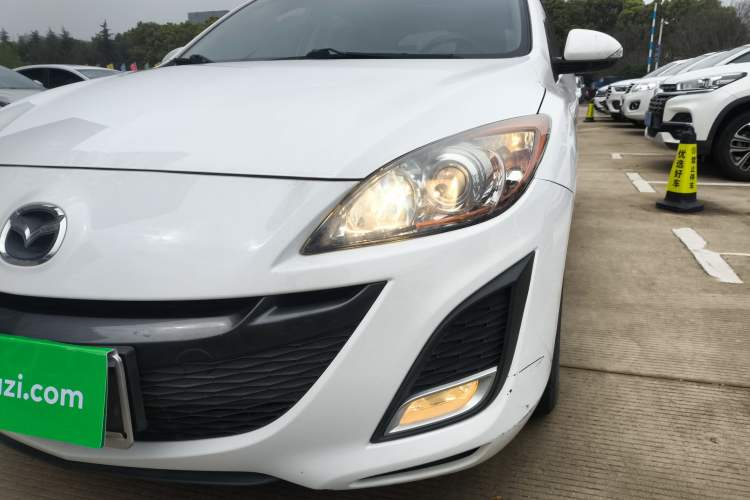 Used Mazda 3 2012 Hatchback 2.0L Automatic Luxury Model Left Front Headlight