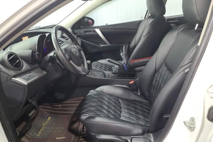 Used Mazda 3 2012 Hatchback 2.0L Automatic Luxury Model Left Front Seat