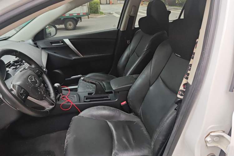 Used Mazda 3 2012 Hatchback 2.0L Automatic Luxury Model Left Front Seat