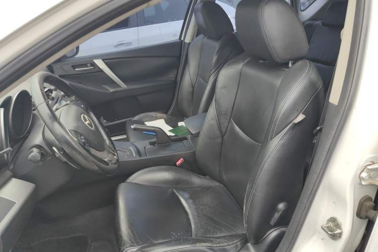 Used Mazda 3 2012 Hatchback 2.0L Automatic Luxury Model Left Front Seat