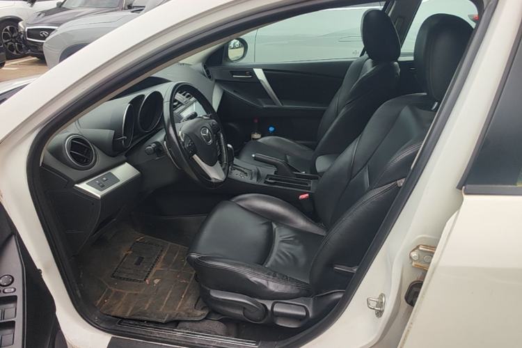 Used Mazda 3 2012 Hatchback 2.0L Automatic Luxury Model Left Front Seat