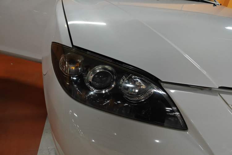Used Mazda 3 2012 1.6L Automatic Classic Special Offer Right Front Headlight
