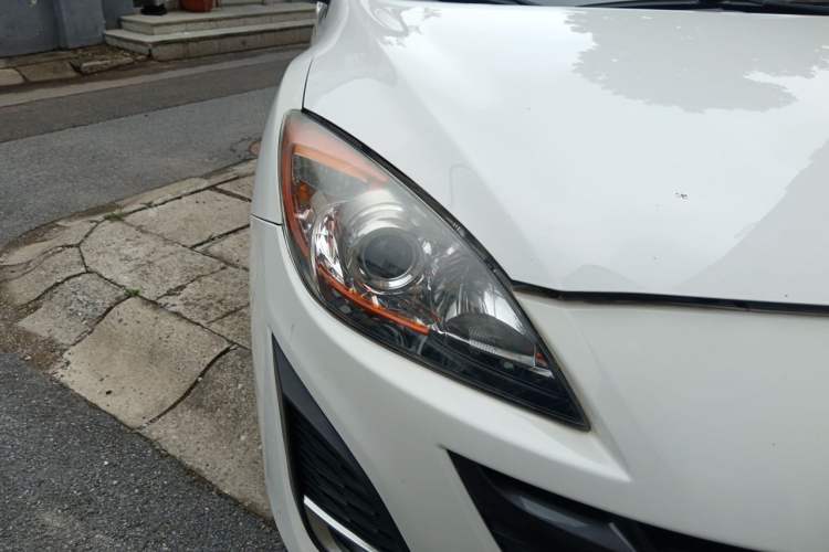 Used Mazda 3 2012 Hatchback 2.0L Automatic Luxury Model Right Front Headlight