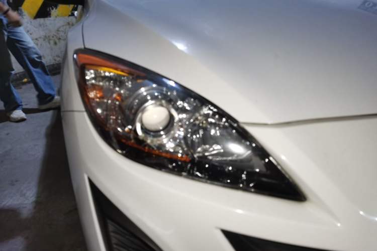 Used Mazda 3 2012 Hatchback 1.6L Manual Comfort Model Right Front Headlight