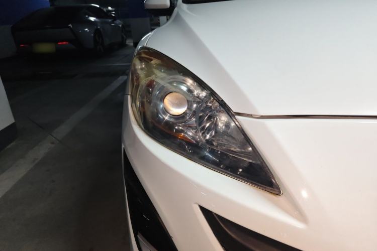 Used Mazda 3 2012 Hatchback 1.6L Automatic Elite Model Right Front Headlight