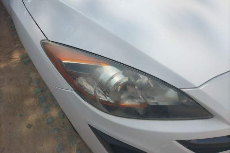 Used Mazda 3 2012 Hatchback 2.0L Automatic Luxury Model Right Front Headlight