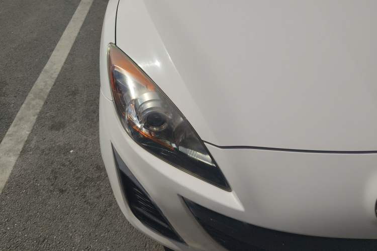 Used Mazda 3 2012 Hatchback 1.6L Manual Comfort Model Right Front Headlight