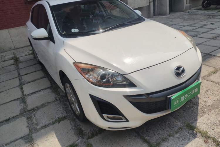 Used Mazda 3 2012 Hatchback 2.0L Automatic Luxury Model Right Front Headlight