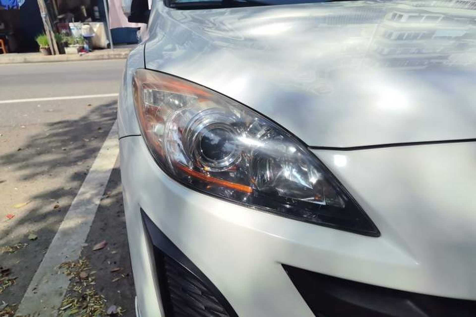Used Mazda 3 2012 Hatchback 1.6L Automatic Elite Model Right Front Headlight