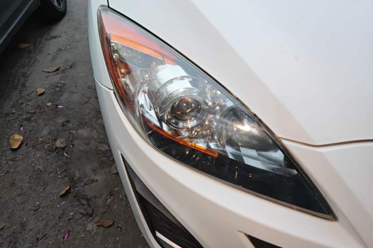 Used Mazda 3 2012 Hatchback 1.6L Automatic Elite Model Right Front Headlight