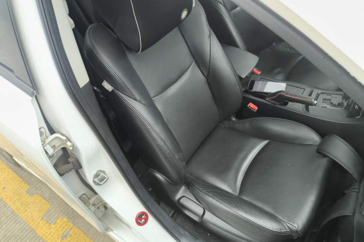 Used Mazda 3 2012 Hatchback 2.0L Automatic Luxury Model Right Front Seat
