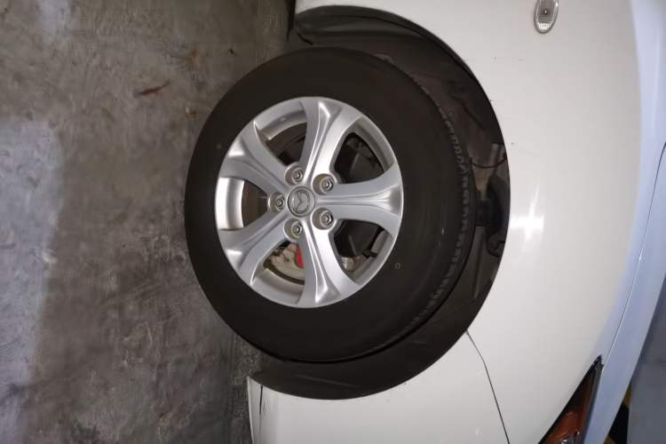 Used Mazda 3 2012 Hatchback 1.6L Manual Comfort Model Right Front Wheel Hub