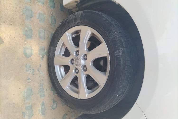 Used Mazda 3 2012 Hatchback 2.0L Automatic Luxury Model Right Front Wheel Hub