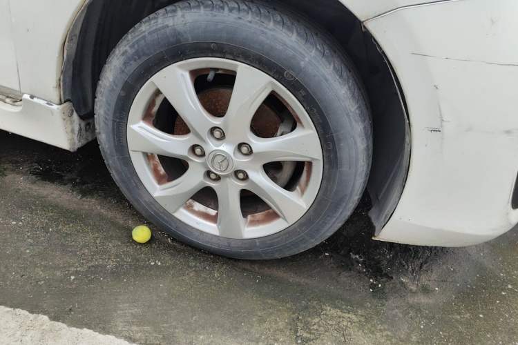 Used Mazda 3 2012 Hatchback 2.0L Automatic Luxury Model Right Front Wheel Hub