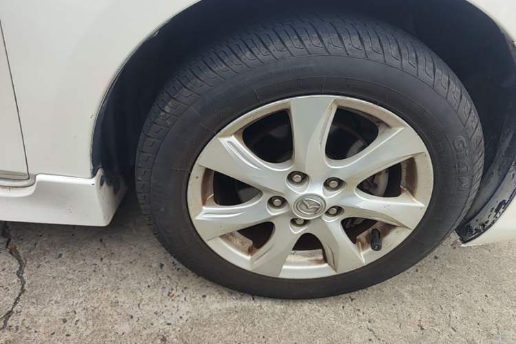 Used Mazda 3 2012 Hatchback 2.0L Automatic Luxury Model Right Front Wheel Hub