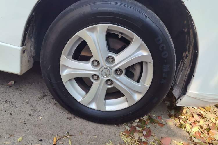 Used Mazda 3 2012 Hatchback 1.6L Automatic Elite Model Right Front Wheel Hub