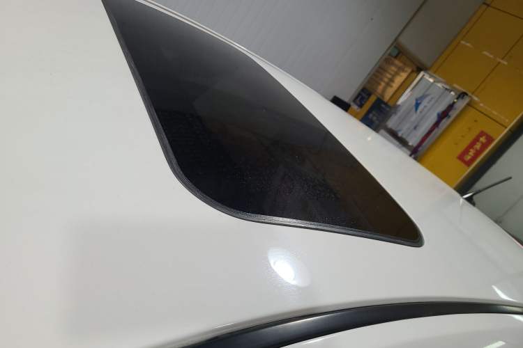 Used Mazda 3 2012 Hatchback 2.0L Automatic Luxury Model Roof