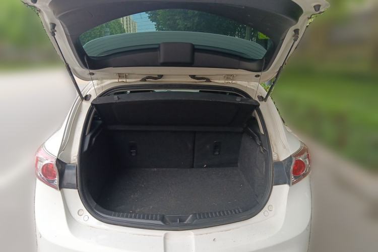 Used Mazda 3 2012 Hatchback 1.6L Manual Comfort Model Trunk