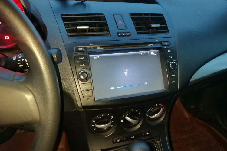 Used Mazda 3 2013 Hatchback 1.6L Automatic Elite Model Audio And AC Panel
