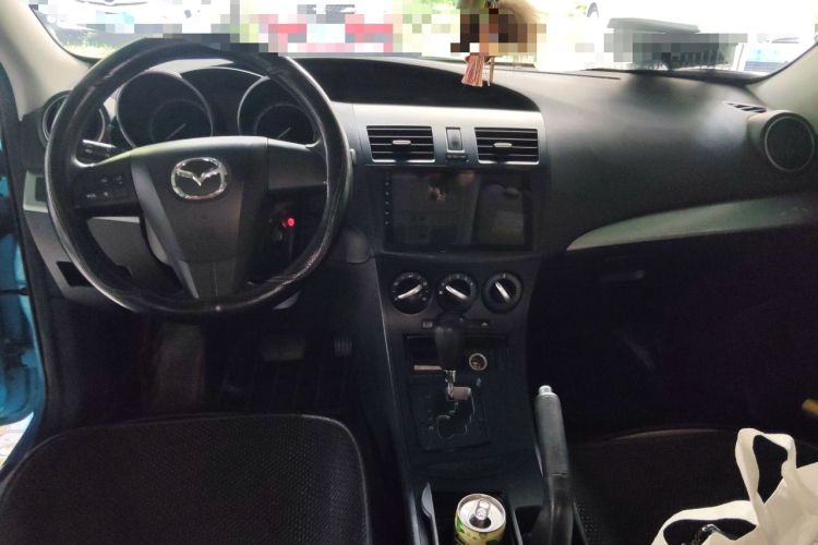 Used Mazda 3 2013 Hatchback 1.6L Automatic Elite Model Center Console