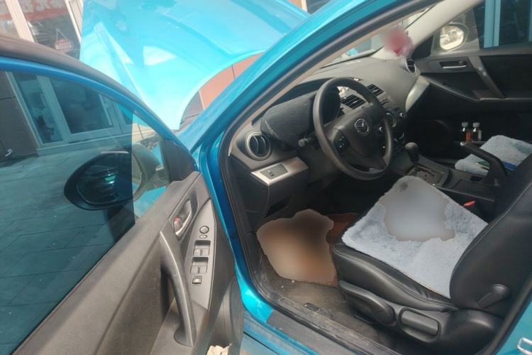 Used Mazda 3 2013 Hatchback 1.6L Automatic Elite Model Driver Seat