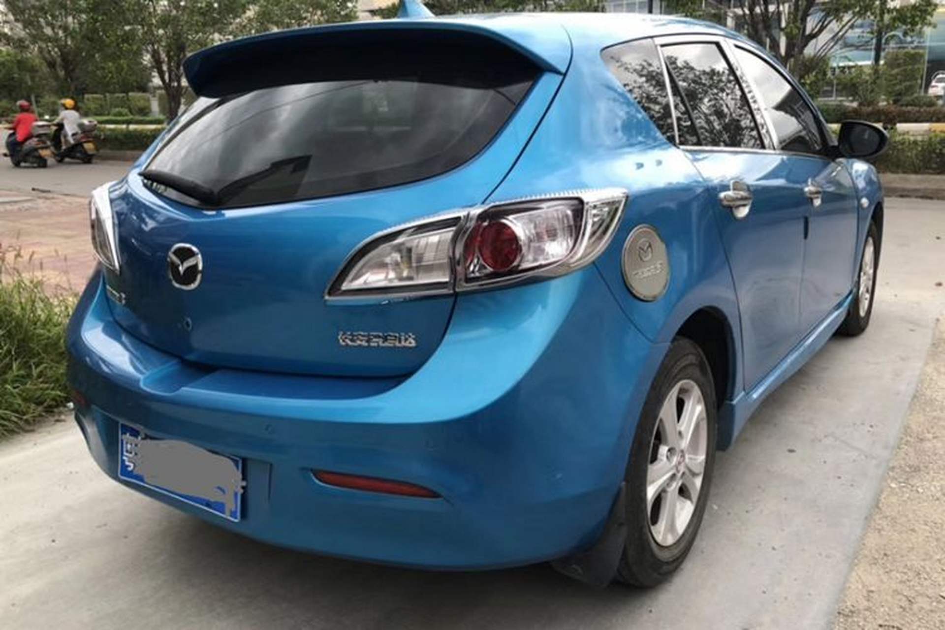 Used Mazda 3 2013 Hatchback 1.6L Automatic Elite Model Exterior 4