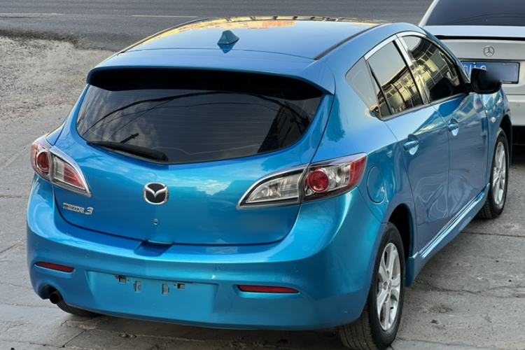 Used Mazda 3 2013 Hatchback 1.6L Automatic Elite Model Exterior 7