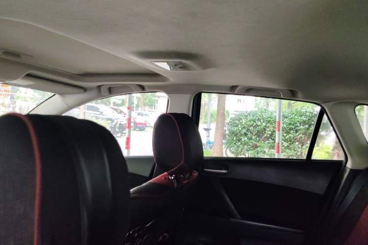 Used Mazda 3 2013 Hatchback 1.6L Automatic Elite Model Headliner