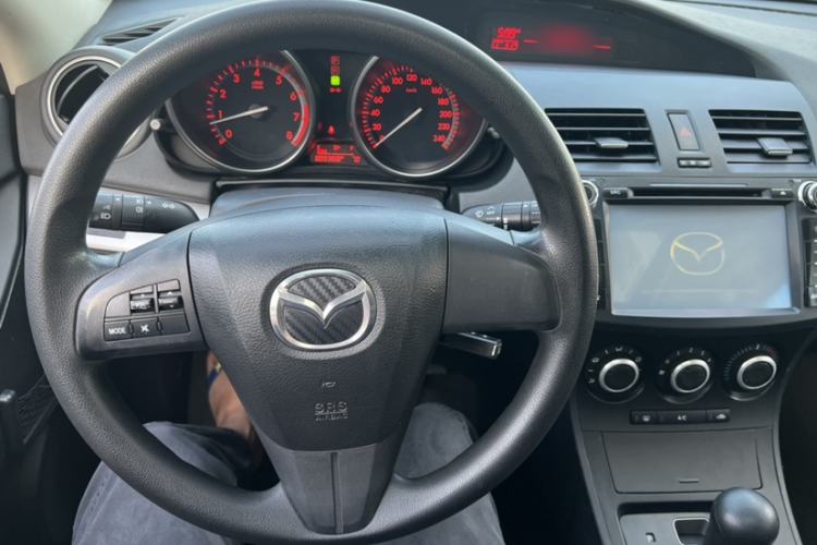 Used Mazda 3 2013 Hatchback 1.6L Automatic Elite Model Interior 1