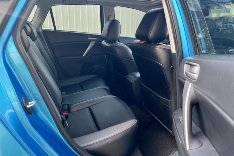 Used Mazda 3 2013 Hatchback 1.6L Automatic Elite Model Interior 10