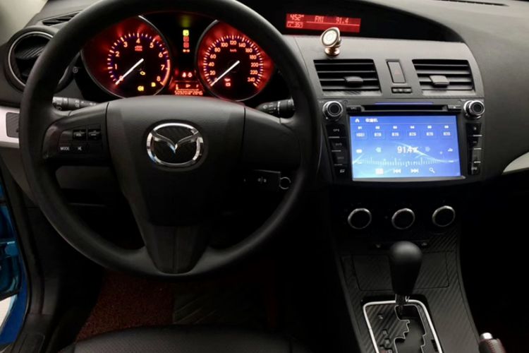 Used Mazda 3 2013 Hatchback 1.6L Automatic Elite Model Interior 2