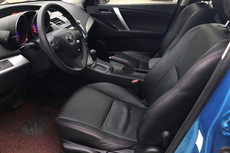Used Mazda 3 2013 Hatchback 1.6L Automatic Elite Model Interior 3