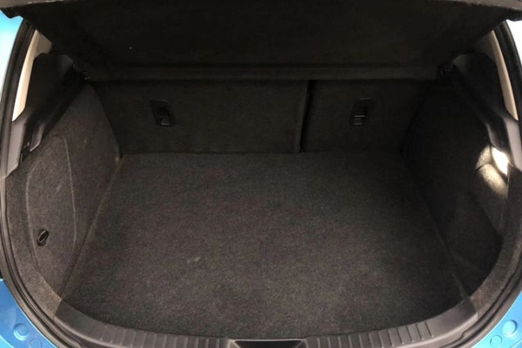 Used Mazda 3 2013 Hatchback 1.6L Automatic Elite Model Interior 4