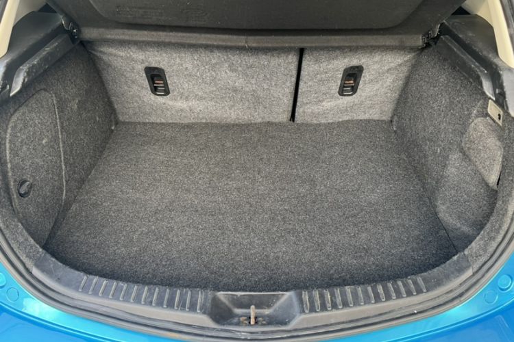 Used Mazda 3 2013 Hatchback 1.6L Automatic Elite Model Interior 5