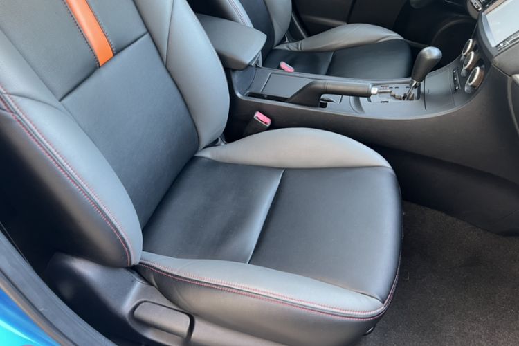 Used Mazda 3 2013 Hatchback 1.6L Automatic Elite Model Interior 8
