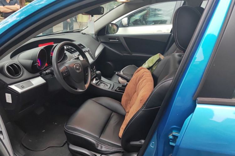 Used Mazda 3 2013 Hatchback 1.6L Automatic Elite Model Left Front Seat