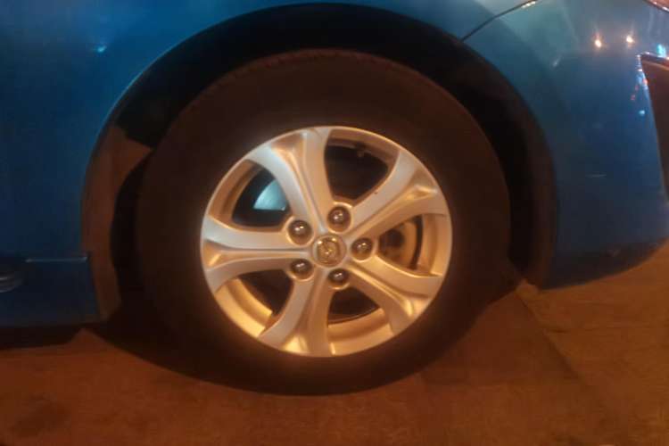Used Mazda 3 2013 Hatchback 1.6L Automatic Elite Model Left Front Wheel Hub