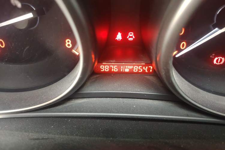 Used Mazda 3 2013 Hatchback 1.6L Automatic Elite Model Odometer Close Up