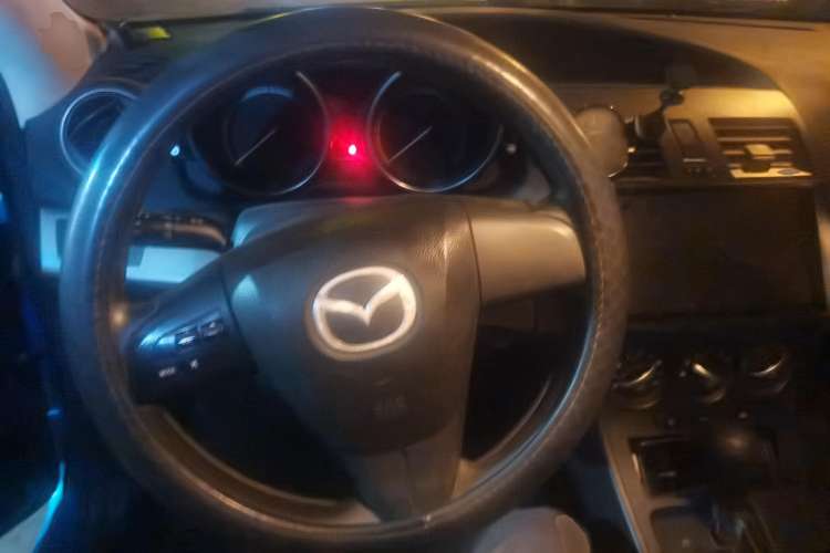 Used Mazda 3 2013 Hatchback 1.6L Automatic Elite Model Steering Wheel