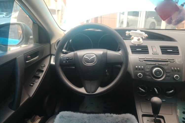Used Mazda 3 2013 Hatchback 1.6L Automatic Elite Model Steering Wheel