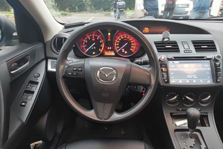 Used Mazda 3 2013 Hatchback 1.6L Automatic Elite Model Steering Wheel