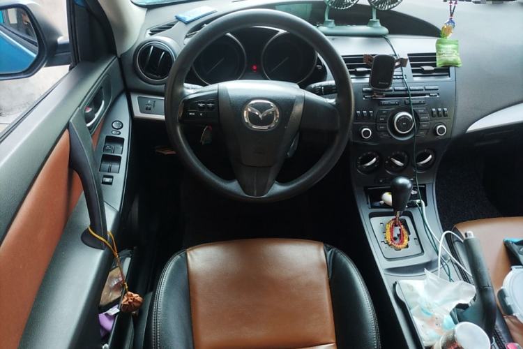 Used Mazda 3 2013 Hatchback 1.6L Automatic Elite Model Steering Wheel