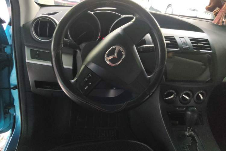 Used Mazda 3 2013 Hatchback 1.6L Automatic Elite Model Steering Wheel