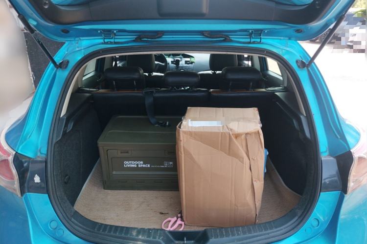 Used Mazda 3 2013 Hatchback 1.6L Automatic Elite Model Trunk
