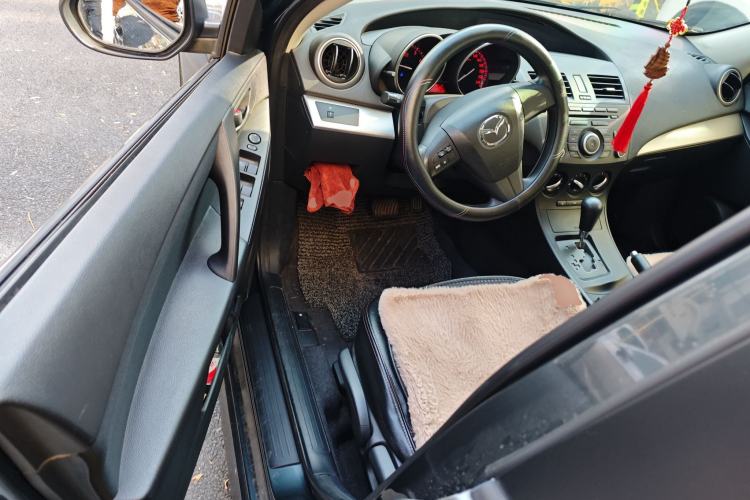 Used Mazda 3 2013 Hatchback 1.6L Automatic Elite Model Driver Seat
