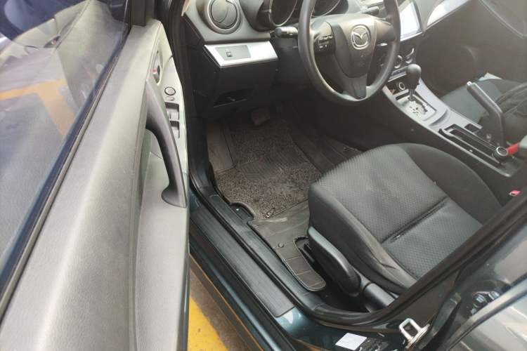Used Mazda 3 2013 Hatchback 1.6L Automatic Elite Model Driver Seat