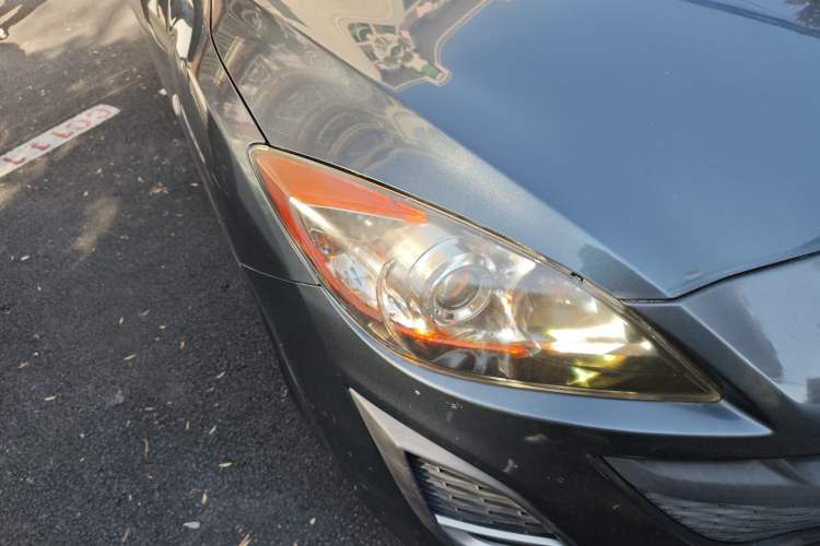 Used Mazda 3 2013 Hatchback 1.6L Automatic Elite Model Right Front Headlight