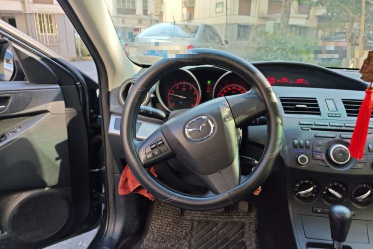 Used Mazda 3 2013 Hatchback 1.6L Automatic Elite Model Steering Wheel