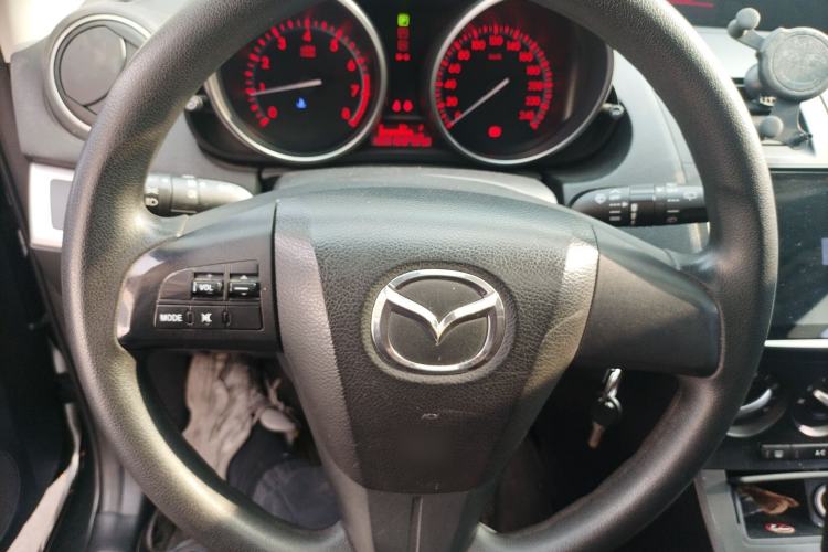 Used Mazda 3 2013 Hatchback 1.6L Automatic Elite Model Steering Wheel